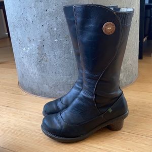 El Naturalista Leather Boots